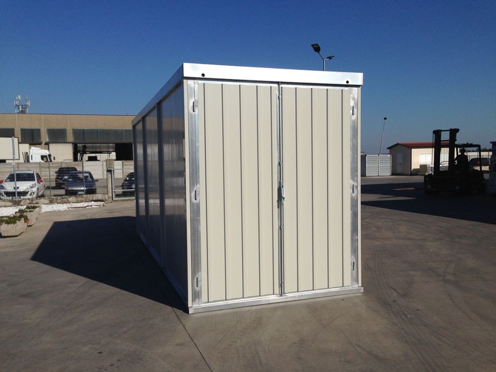 Container ad uso cantiere coibentati e in lamiera zincata