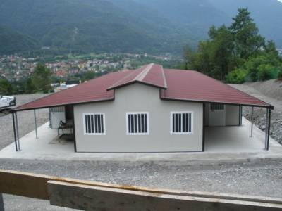 Box per cani prefabbricati, canili e gattili - V033