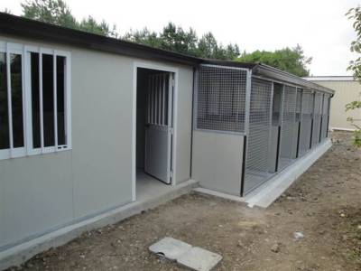 Box per cani prefabbricati, canili e gattili - V030