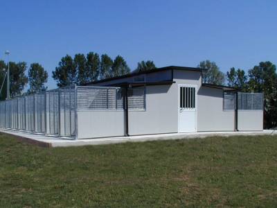 Box per cani prefabbricati, canili e gattili - V010