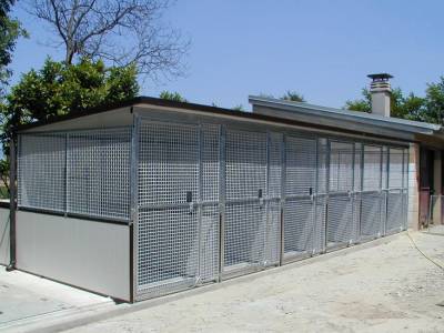 Box per cani prefabbricati, canili e gattili - V004